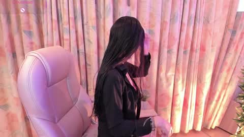 Aisha online show from February 2025 11:54:02 AM