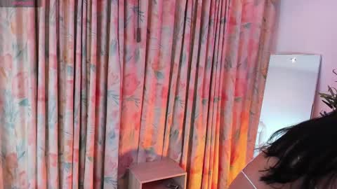 Aisha online show from February 2025 11:43:01 AM