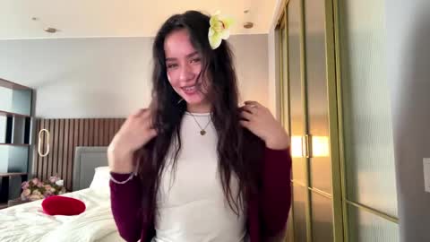 Snapshot of aisha_eilish chatting on April 2026 06:08:01 AM Aisha online show from April 2026 06:08:01 AM