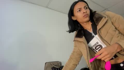 Aisha online show from December 2025 03:34:02 AM