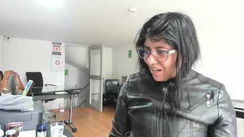 Katie   online show from May 2026 02:33:01 PM