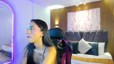 Aisha  online show from June 2026 08:09:02 PM