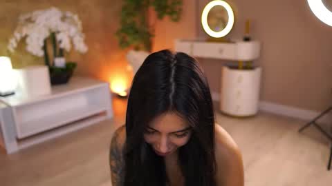 Maddy online show from November 2025 07:37:01 PM