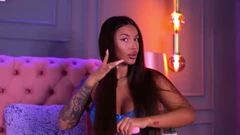 Snapshot of aishaadevoe chatting on July 2026 07:42:01 PM Maddy online show from July 2026 07:42:01 PM