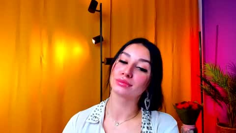 Lora online show from February 2025 12:20:01 PM