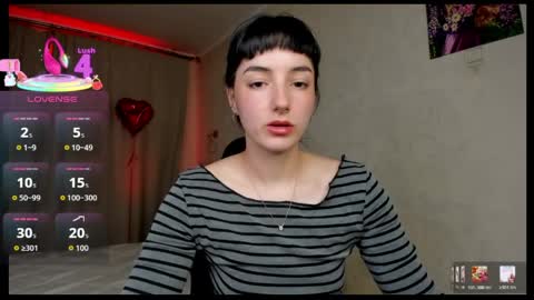 Aisha online show from April 2026 10:18:01 PM