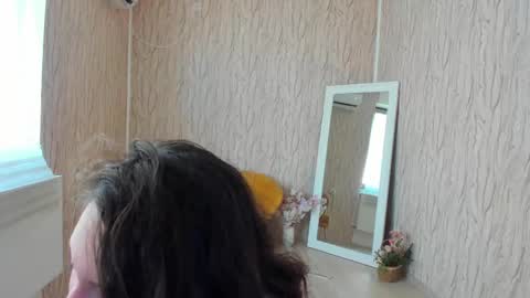 Aisha online show from February 2025 11:42:02 AM