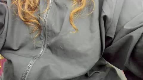 Aisha online show from November 2025 01:10:02 PM