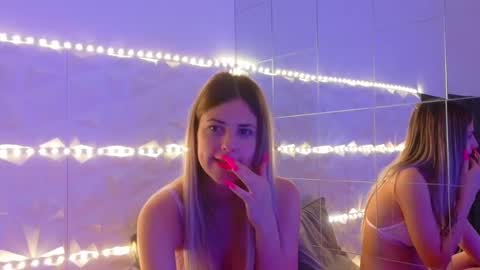 Aisha online show from October 2025 05:21:02 AM