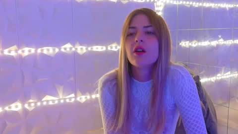 Aisha online show from November 2025 06:01:01 AM