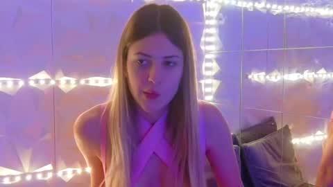 Aisha online show from November 2025 06:16:02 AM