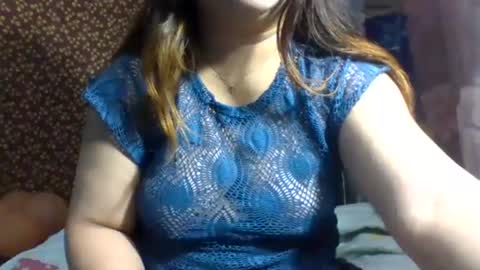 Snapshot of aislahrose chatting on February 2025 06:59:01 PM rosie online show from February 2025 06:59:01 PM