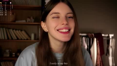 Aliza online show from November 2025 01:17:02 AM