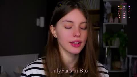 Aliza online show from December 2025 01:11:02 AM