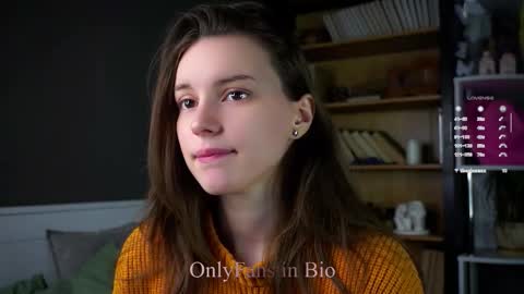 Aliza online show from December 2025 01:13:01 AM