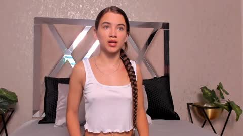 little aitana  online show from January 2025 12:58:01 PM