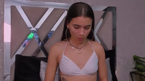 little aitana  online show from January 2025 12:39:01 PM