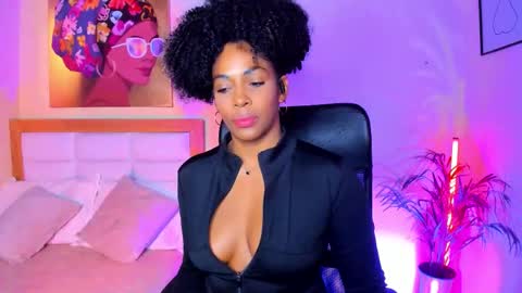 Snapshot of aitana_brown chatting on February 2026 03:32:02 PM Aitana Brown online show from February 2026 03:32:02 PM