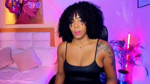 Snapshot of aitana_brown chatting on February 2026 03:21:01 PM Aitana Brown online show from February 2026 03:21:01 PM