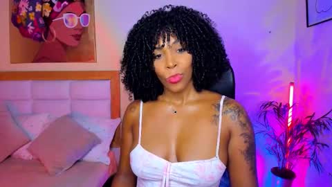 Snapshot of aitana_brown chatting on March 2026 09:42:01 PM Aitana Brown online show from March 2026 09:42:01 PM