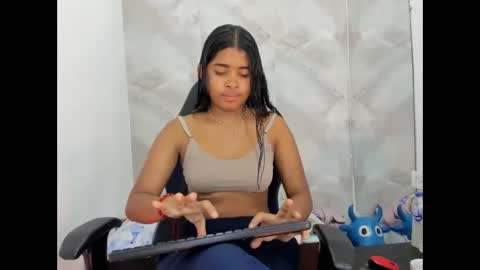 aitana online show from October 2025 01:43:02 PM