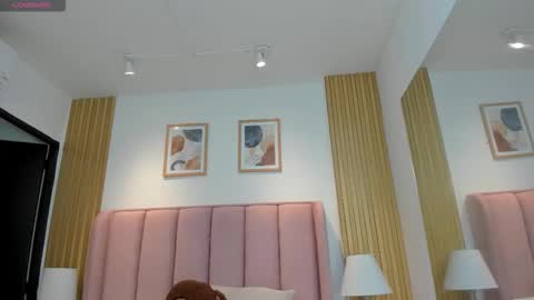 Aithana online show from November 2025 03:27:01 AM