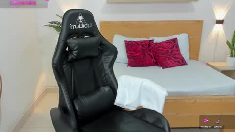 Aixa Burgos online show from February 2025 11:58:01 AM