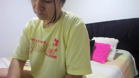 Snapshot of akanekihm chatting on May 2026 09:06:01 AM MIRANDA online show from May 2026 09:06:01 AM