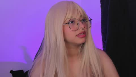 Akari online show from April 2026 06:53:02 PM