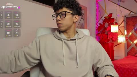 akazaboy online show from December 2024 05:23:01 AM