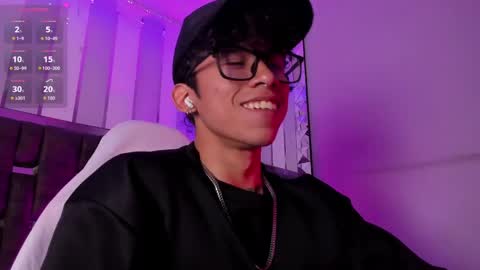 akazaboy online show from May 2026 05:14:01 AM