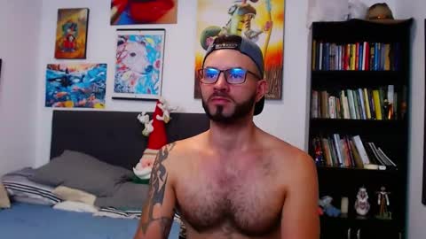 akiles online show from December 2024 12:08:01 AM