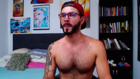 akiles online show from January 2025 10:12:02 PM