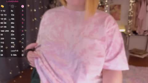 Aki online show from April 2026 10:32:01 PM