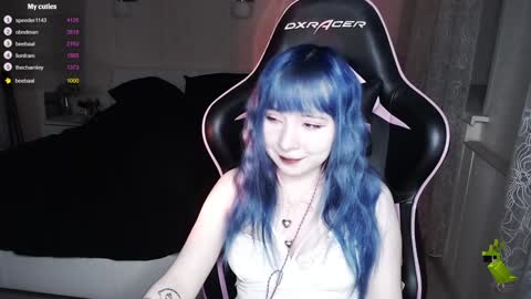 akirahartyx online show from December 2024 04:29:02 PM