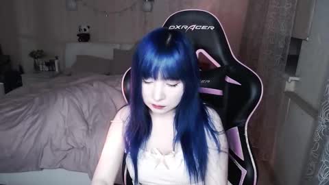 akirahartyx online show from November 2025 03:22:01 PM