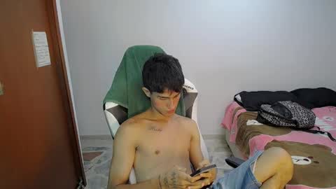 Akyra latin online show from April 2026 04:02:02 AM