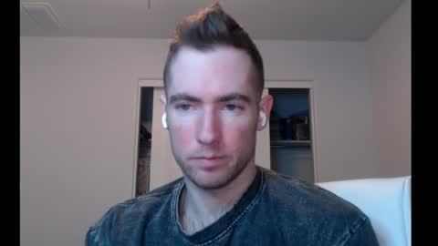 Alex online show from November 2025 01:18:01 AM