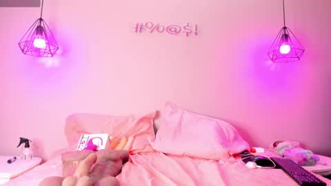 Alahia  online show from February 2025 06:16:01 PM