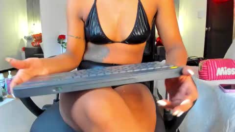 Snapshot of alahia_betancur chatting on February 2026 12:15:01 PM Alahia online show from February 2026 12:15:01 PM