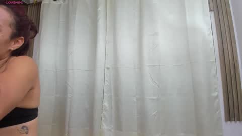 Snapshot of alahiaevanss chatting on May 2026 03:03:01 AM AlahiaEvanss online show from May 2026 03:03:01 AM