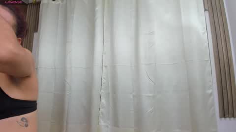 Snapshot of alahiaevansz chatting on May 2026 03:03:01 AM AlahiaEvansz online show from May 2026 03:03:01 AM
