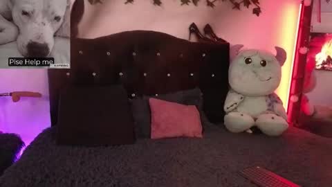 Alaia online show from December 2025 02:27:01 AM