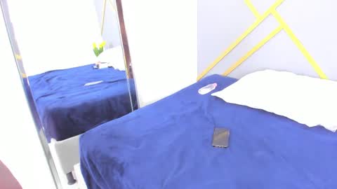 alaia_colins online show from February 2025 03:49:01 PM