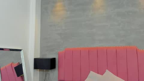 alaia_colins online show from November 2025 02:34:02 AM