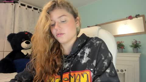 Alaia online show from December 2024 01:28:02 PM