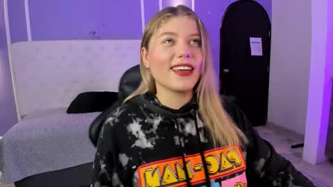 Alaia online show from December 2025 12:35:02 PM