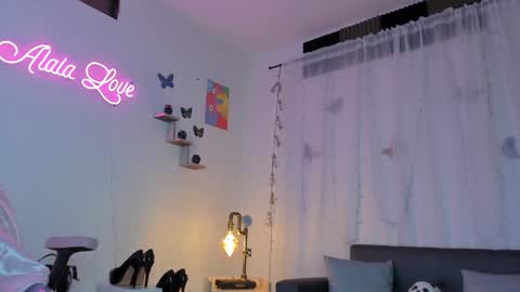 Alaia online show from January 2025 11:22:01 PM