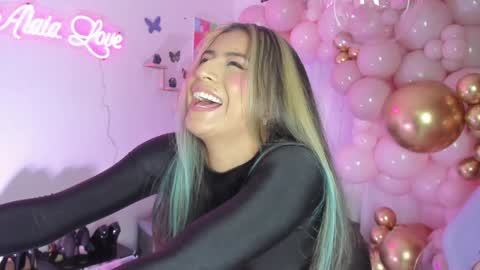 Alaia online show from February 2025 10:19:01 PM