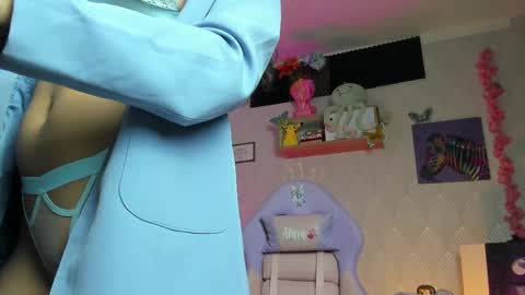 Alaia online show from September 2025 09:37:01 PM